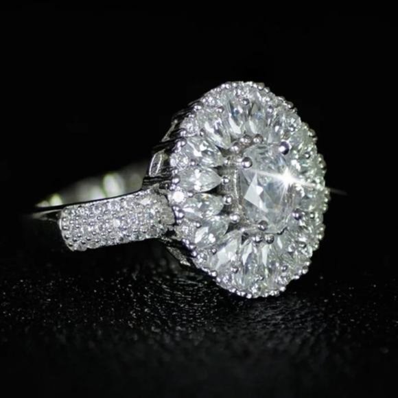 NEW 925 SILVER DIAMOND OVAL MARQUISE RING, CUTE RING, SHINY RING. - Picture 3 of 4